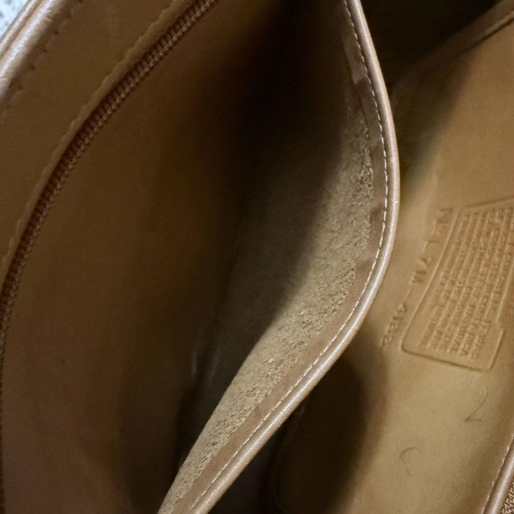 Coach Vintage 1997 Costa Rican leather waverly handbag. - Picture 8 of 11